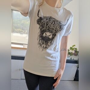 🎉SALE🎉 Highland Cow Graphic Tee